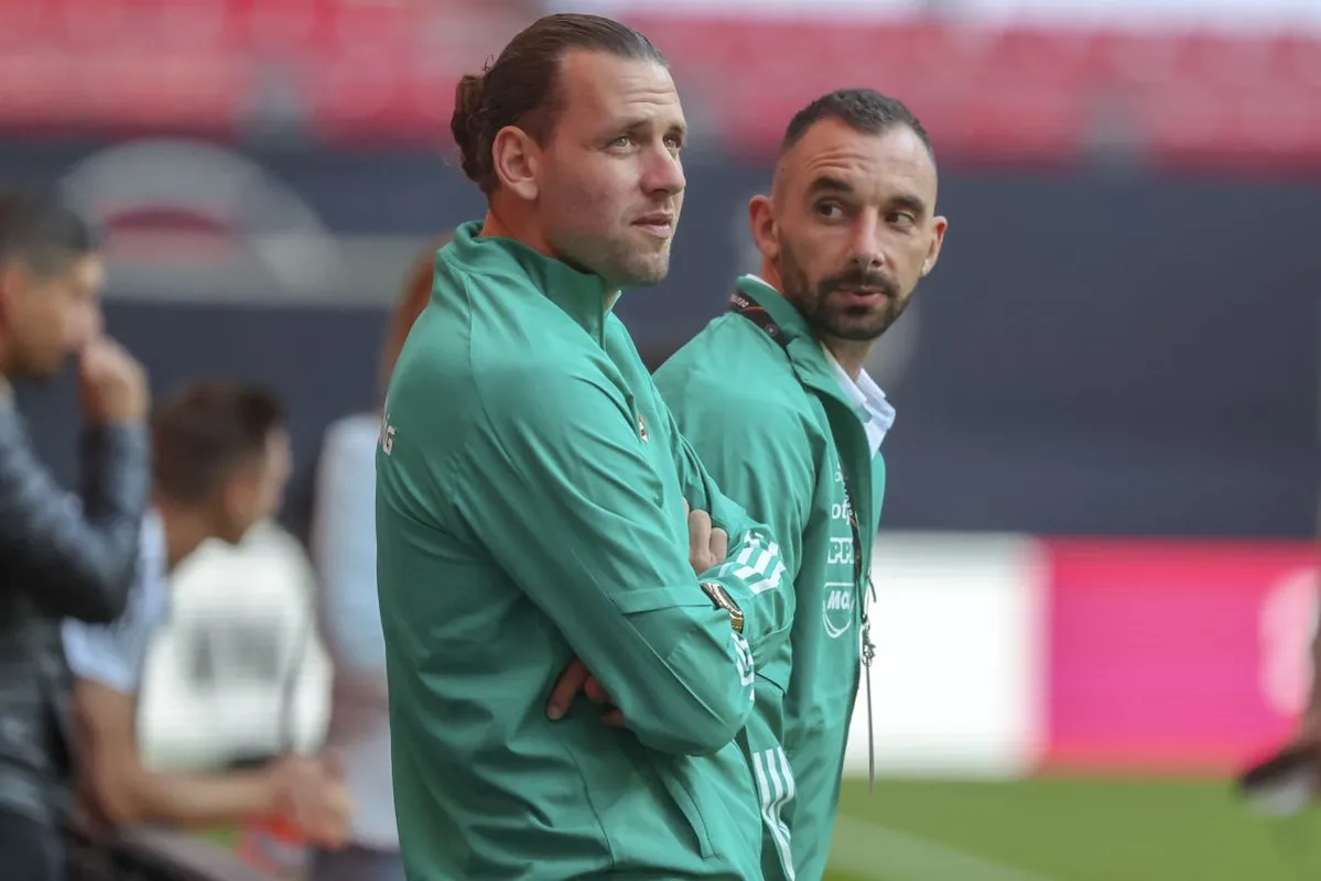 Fiola Attila (jobbra) tíz évig játszott együtt Szalai Ádámmal a válogatottban, mostantól edzőként tekinthet rá