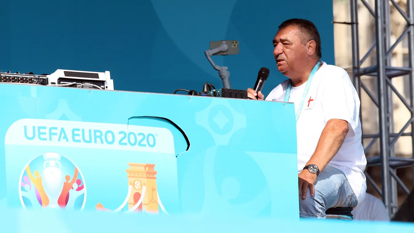 „Azóta sem találták meg a labdát, amit fölé rúgtam"