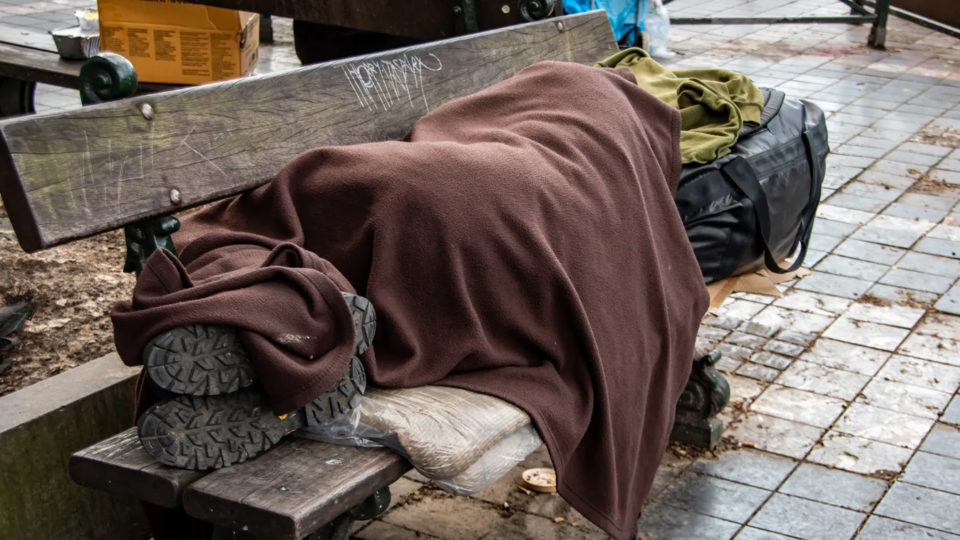 Karácsonyék nem akarják megoldani a hajléktalanok helyzetét