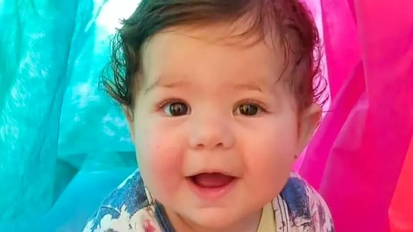 Megmozdult a 8 hónapos baba keze a koporsóban