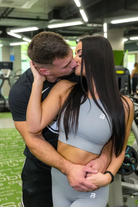 hot feltöltés kísértés brigi máté