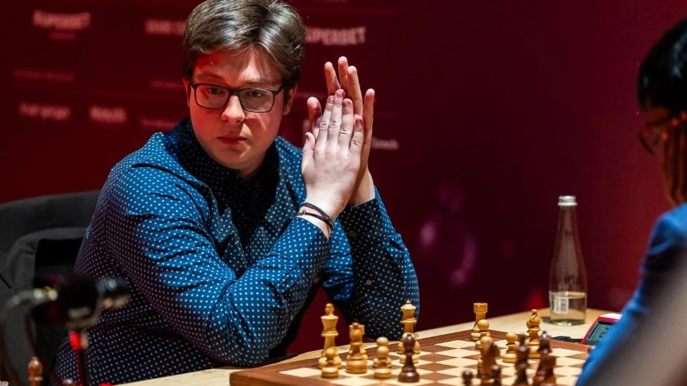 Vécén csalt a pancser sakkozó, a kézírása buktatta le