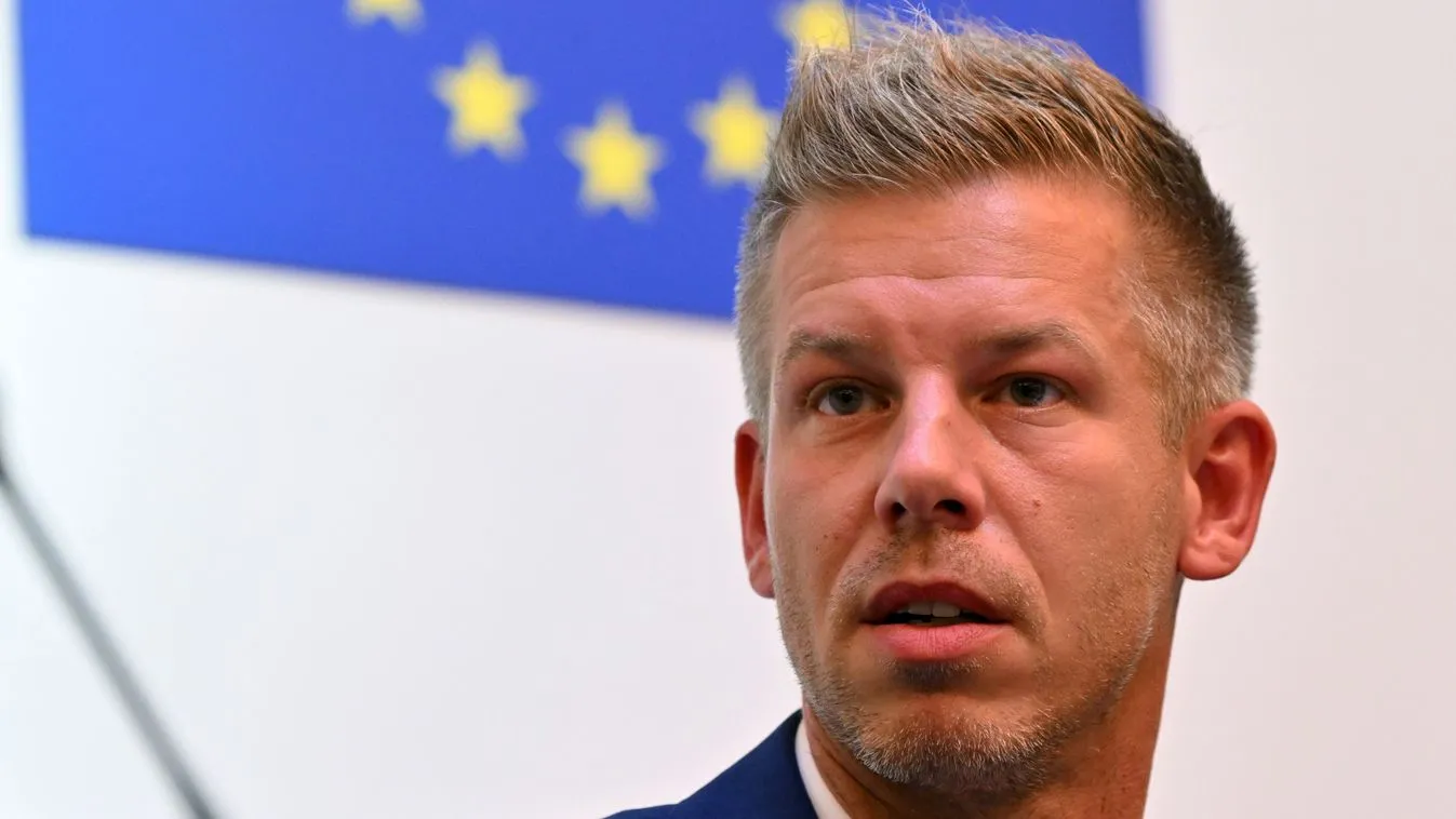 Így szivattyúzta Magyar Péter a pénzt a Diákhitel Központból