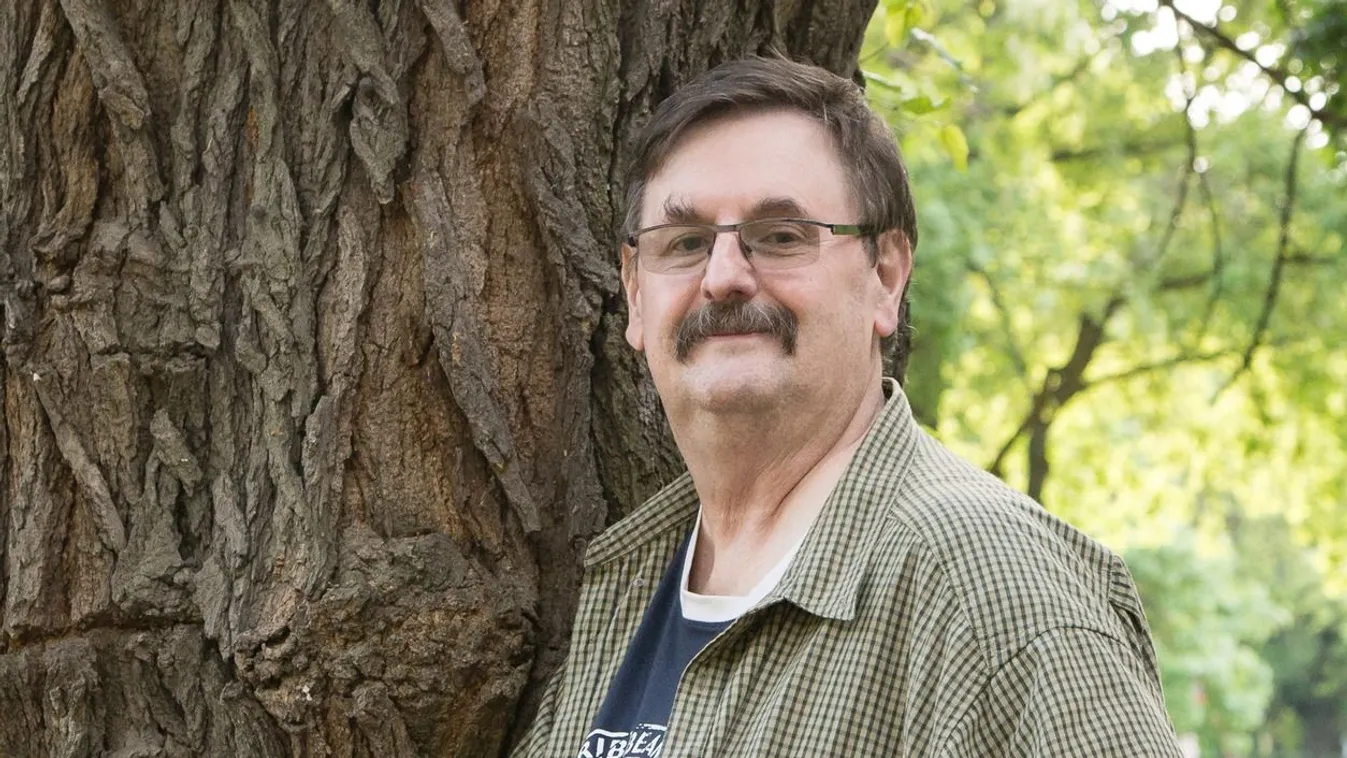 Kovi határőrként teljesített szolgálatot