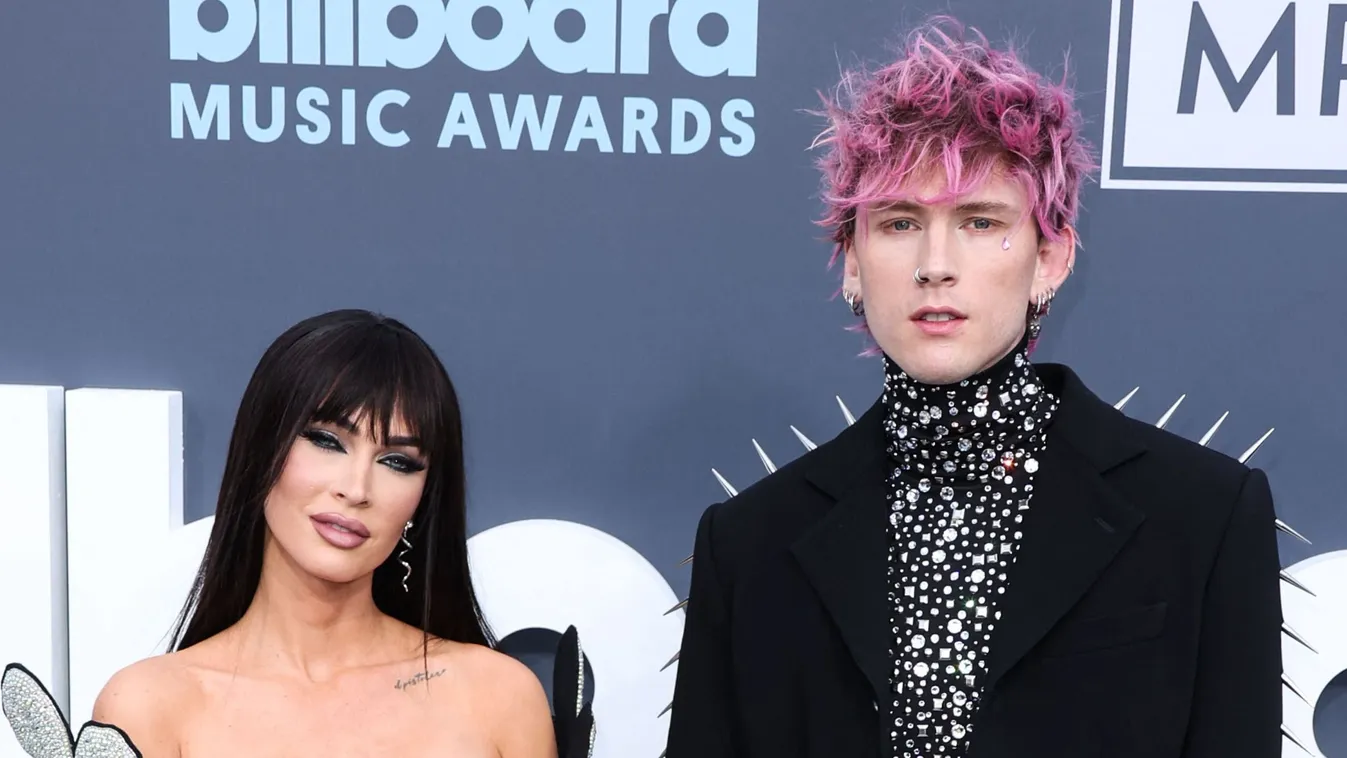 Megan Foxék egy bébivel mentik meg a kapcsolatukat