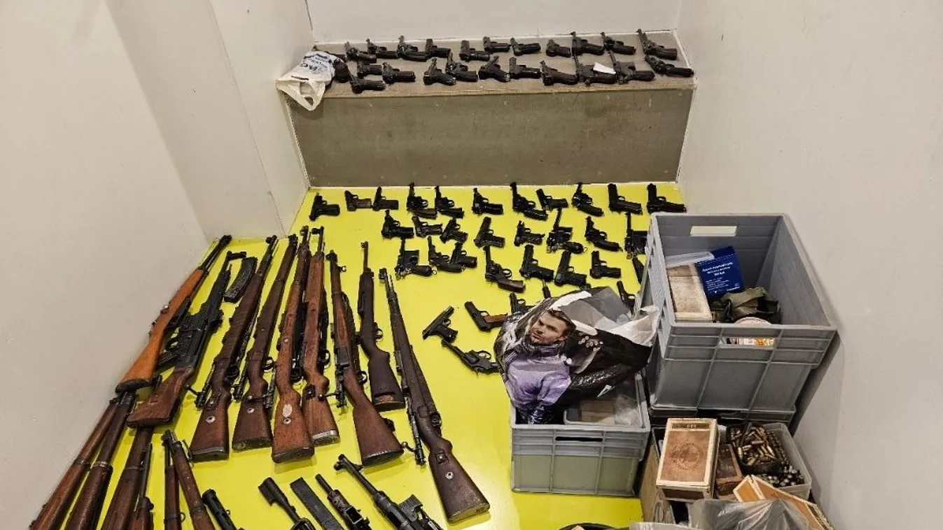 80 lőfegyverrel sétált be a rendőrségre egy dán férfi