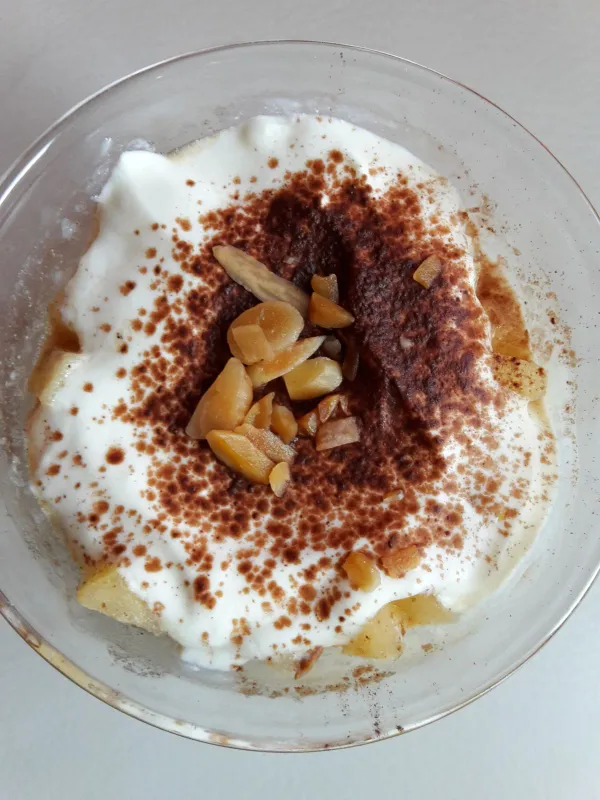 Apple,Tiramisu,An,A,Glass,Decorated,With,Cocoa,Powder,And