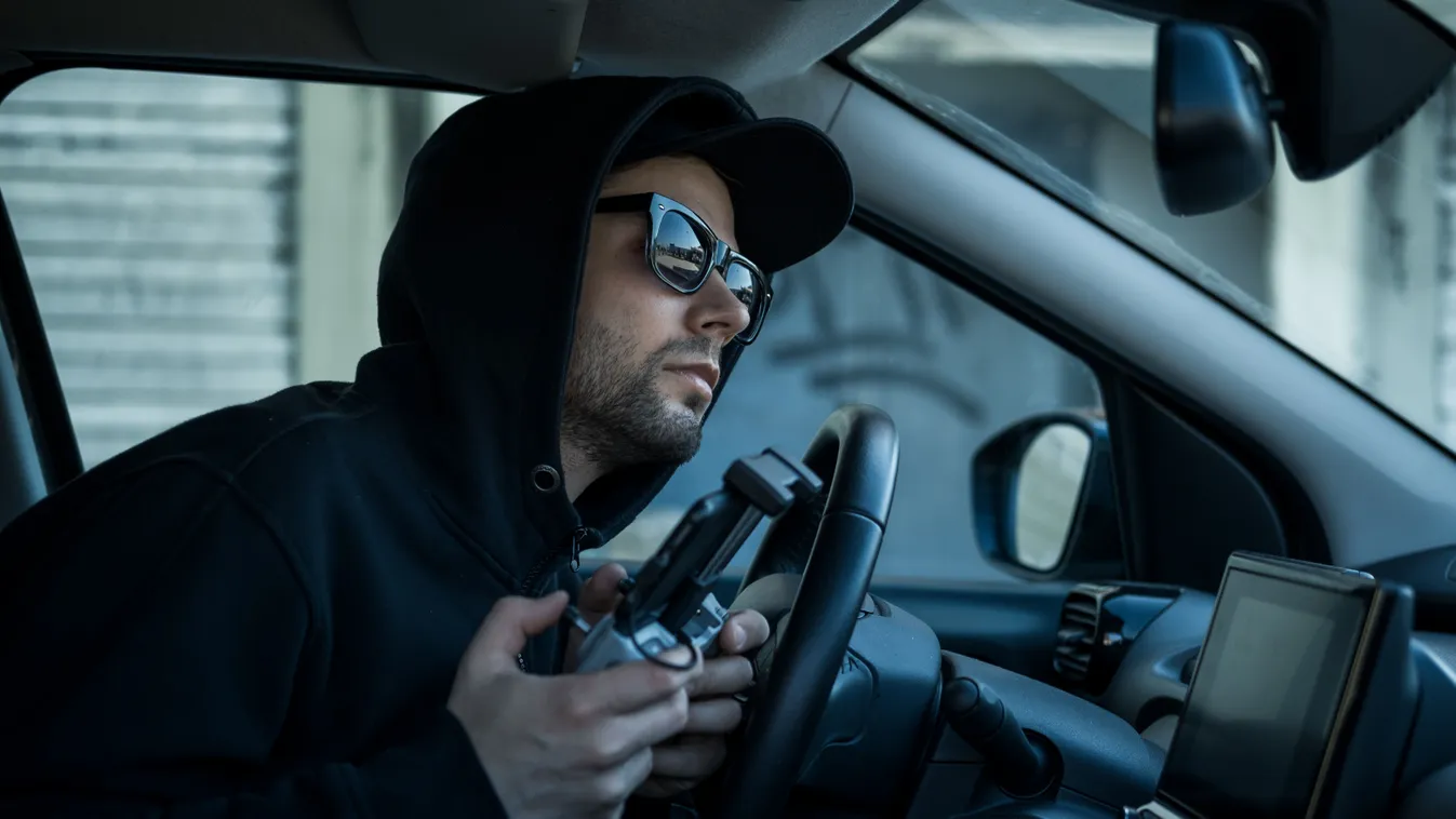 Különös banda portyázik Isaszegen