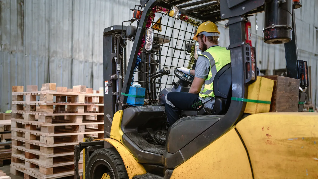 Bérmegállapodás lesz héten belül.