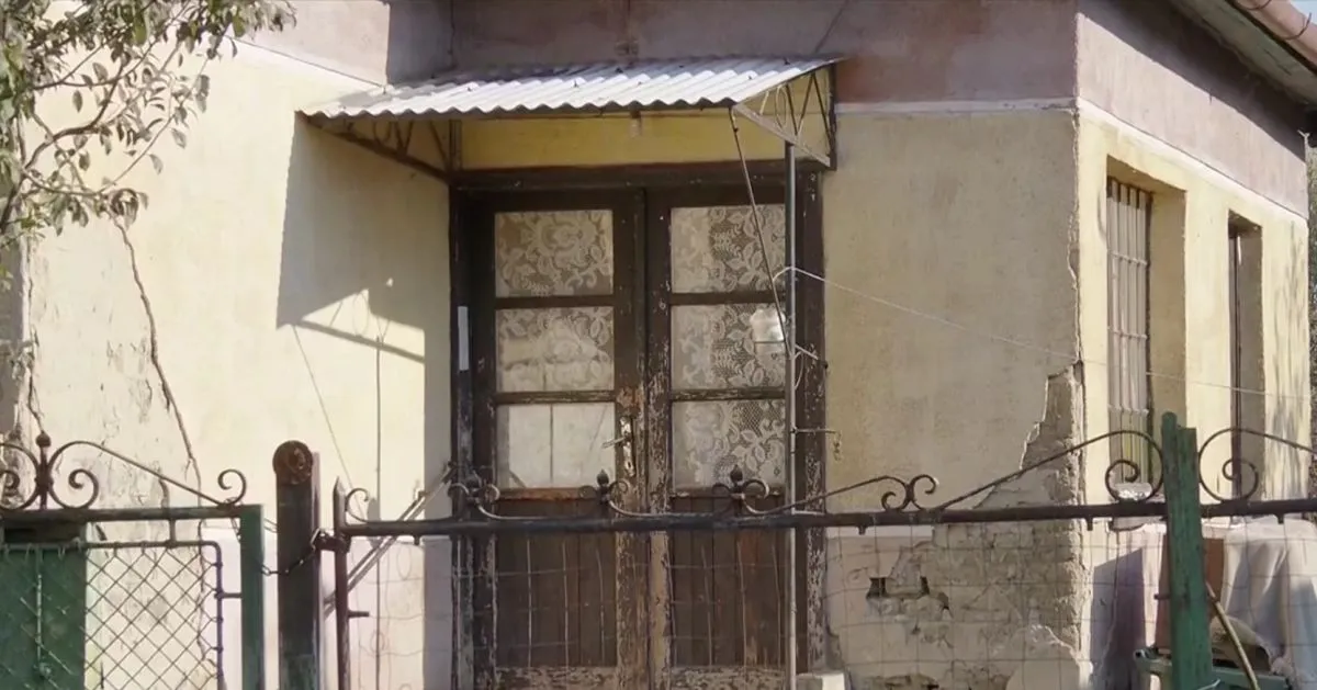 Kenézlő, megégett kislány