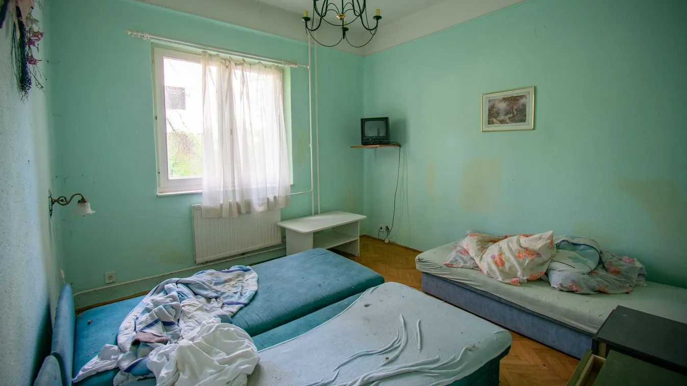 Mindent hátrahagyva tűntek el a panzió vendégei