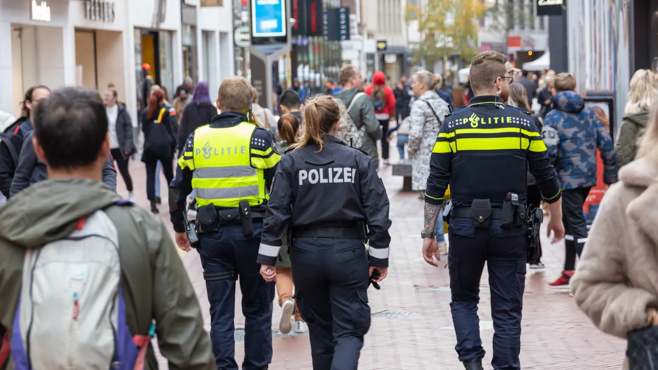 Leharapott egy darabot a rendőr füléből egy férfi
