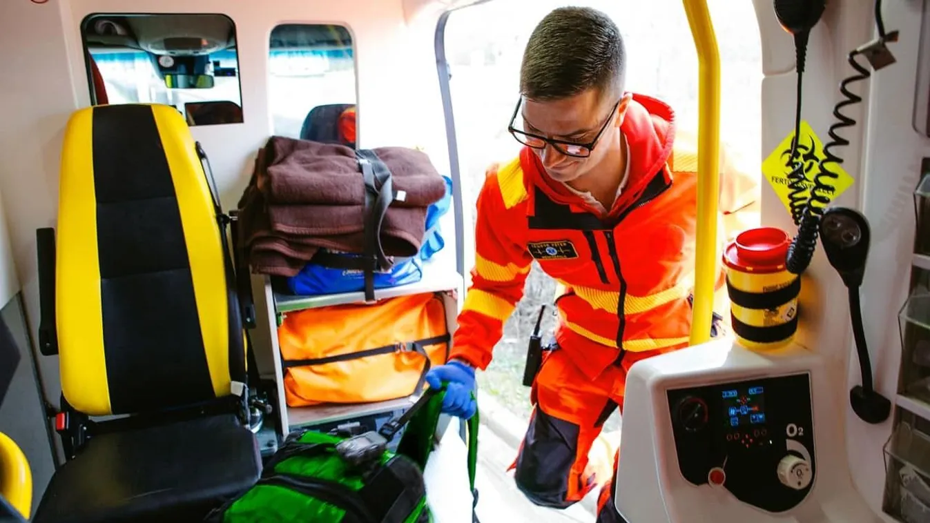 A fiam azt mondta, szeretlek, majd egy villamos elé ugrott