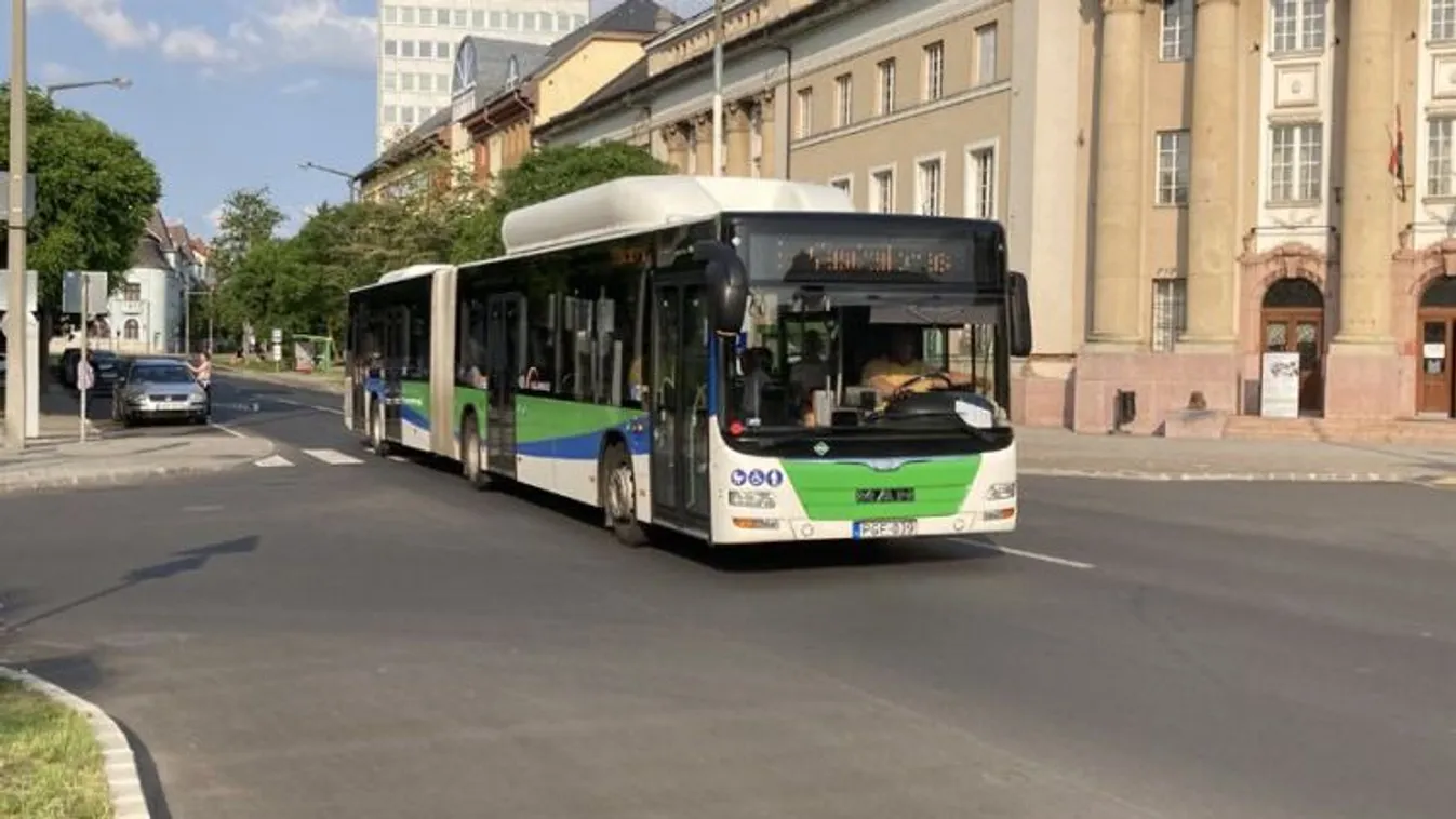 Elszabadult a pokol az utasokkal teli buszon