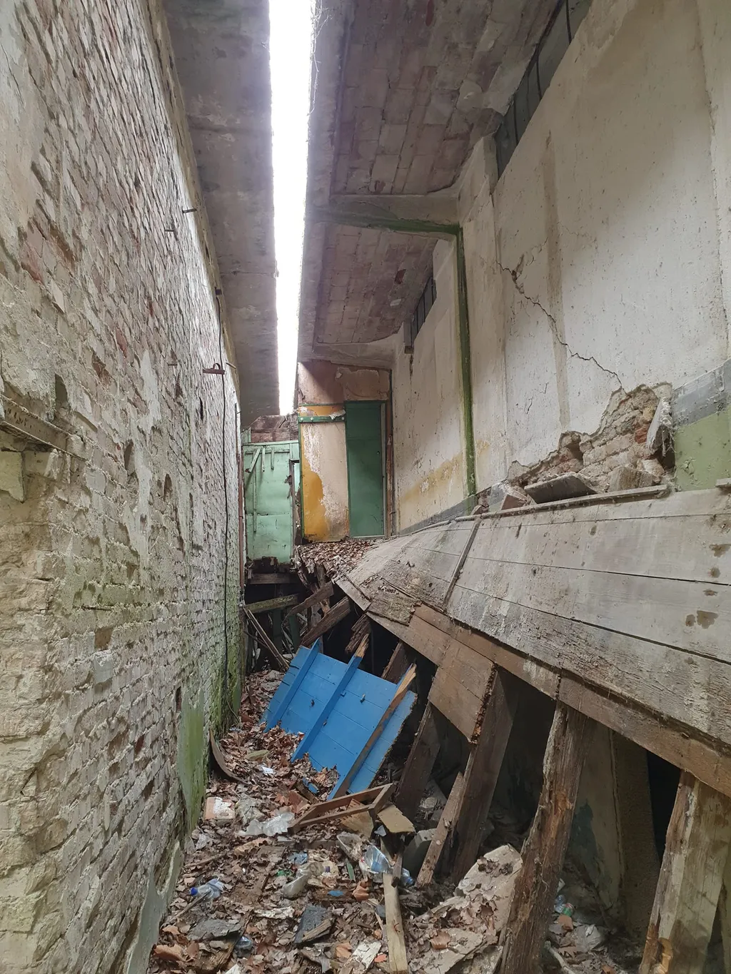 Tungsram strand - Most