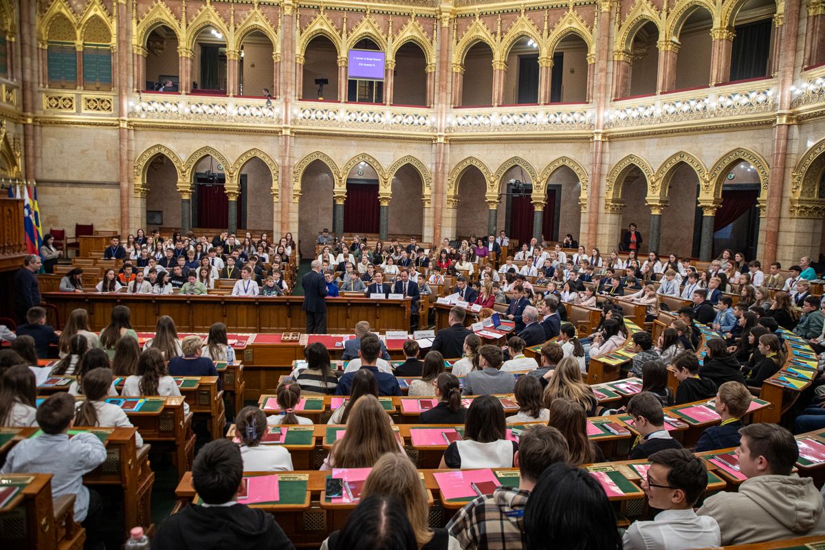 Diákparlament 2024 Nyitrai Zsolt