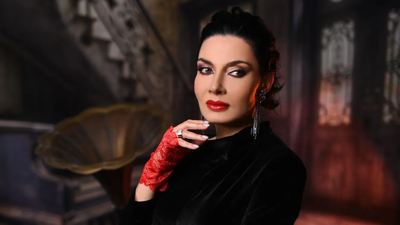 Gregor Bernadett egy szerettét gyászolja