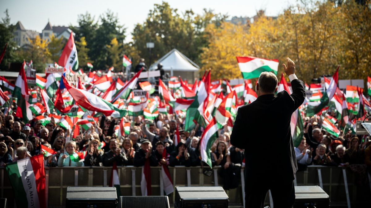 Orbán Viktor számít a magyar emberek támogatására