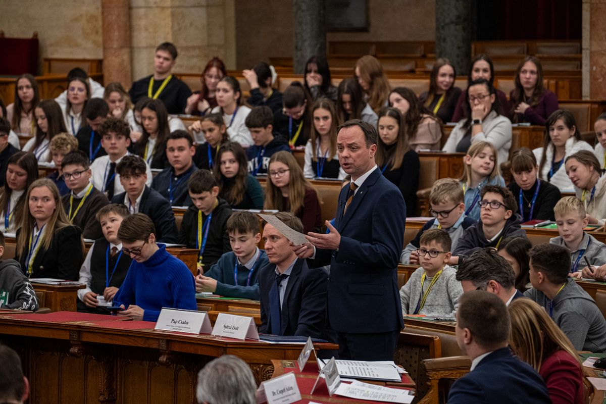 Diákparlament 2024 Nyitrai Zsolt