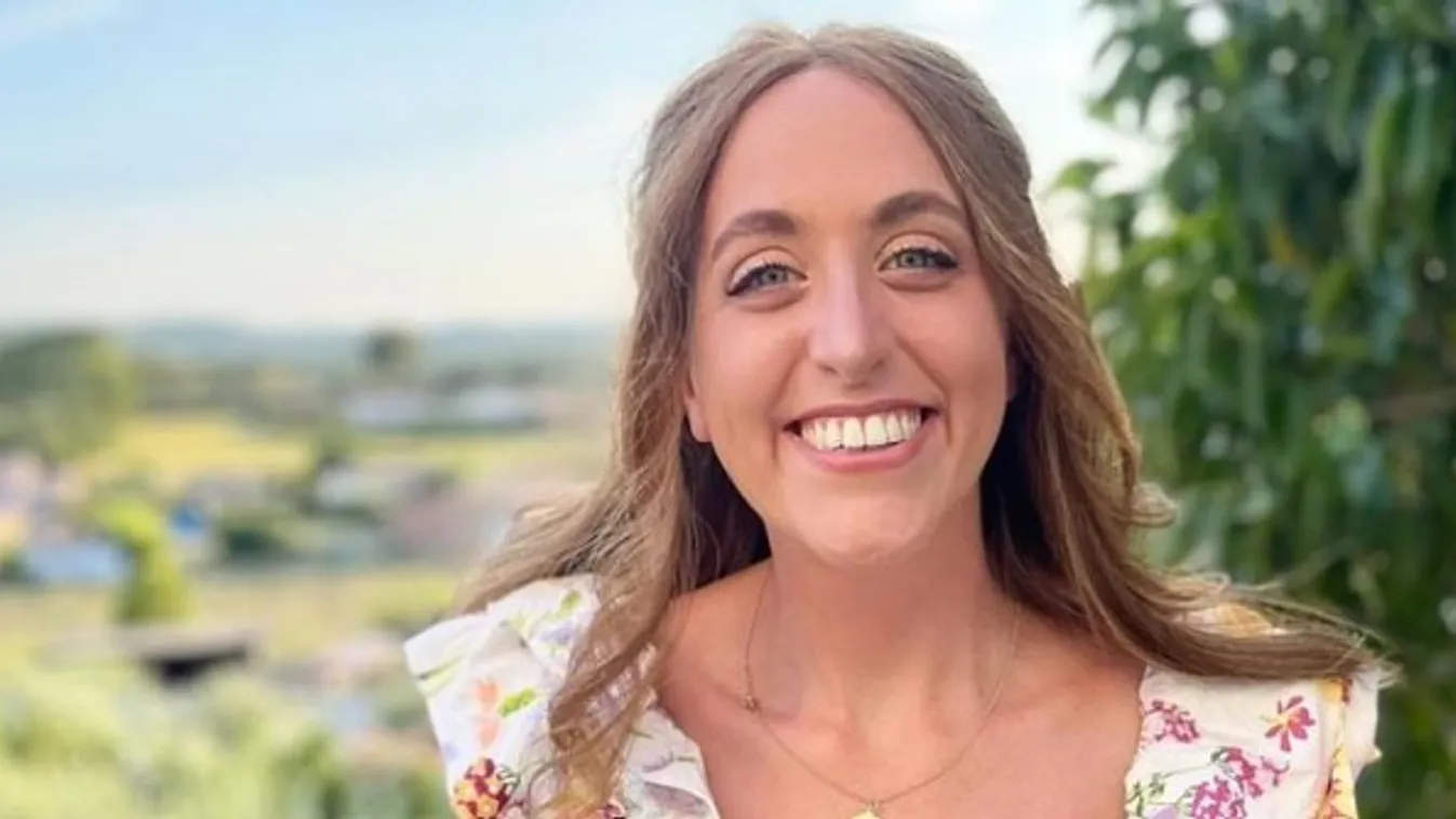 25 évesen lett rákos a nő, furcsa tünet jelezte a betegséget