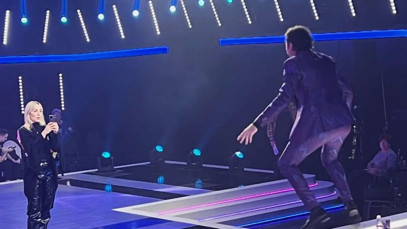 Így ugrált Tilla a Megasztár zsűrijének asztalán