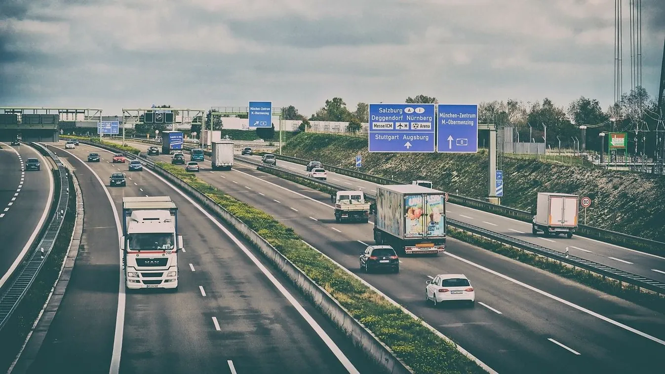 Autópálya díjak 2025: nem csak a matricák ára, a büntetés mértéke is nő, aminek a befizetését szerencsére háromféleképp is meg lehet úszni!