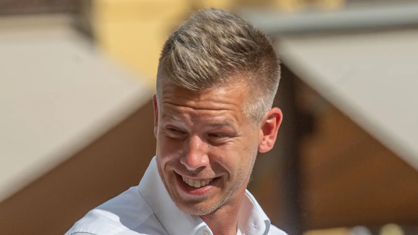 Magyar Péter nem árulja el, melyik képviselője agyhalott