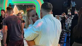 Lebukott! A stúdióban csókolózott új párjával a Dancing with the Stars gyönyörű sztárja
