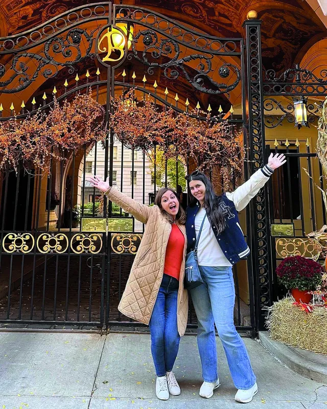  Erdélyi Mónika és Molli amerikai kalandjai - RIPOST 
