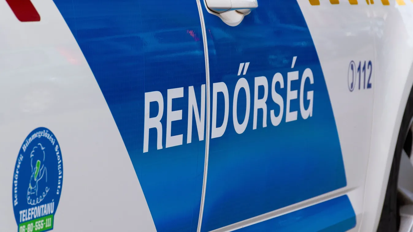 Tömegbaleset lezárták az utat Budapesten