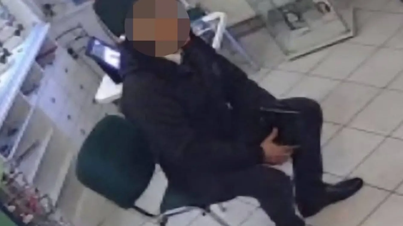 Hamis Lidl utalványokkal házal egy férfi Budapesten