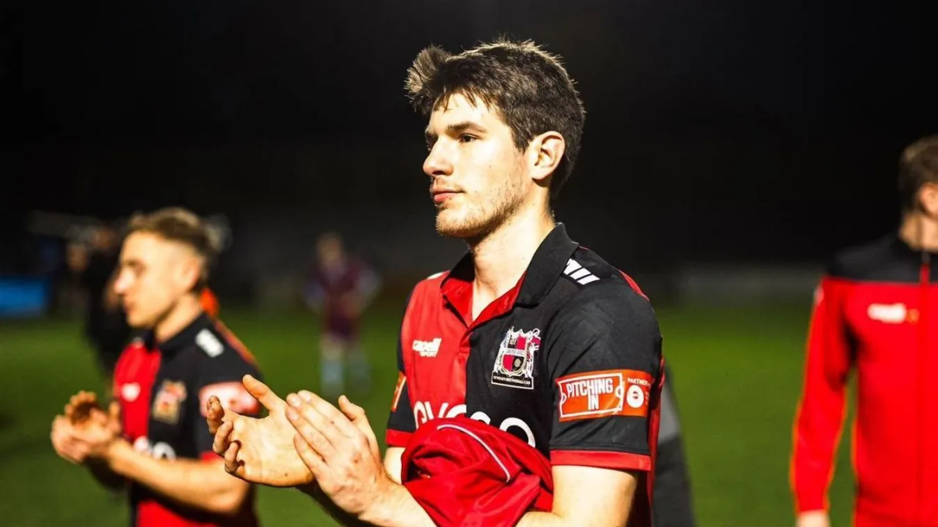 Újabb magyar labdarúgó igazolt Angliába, ennyit kereshet