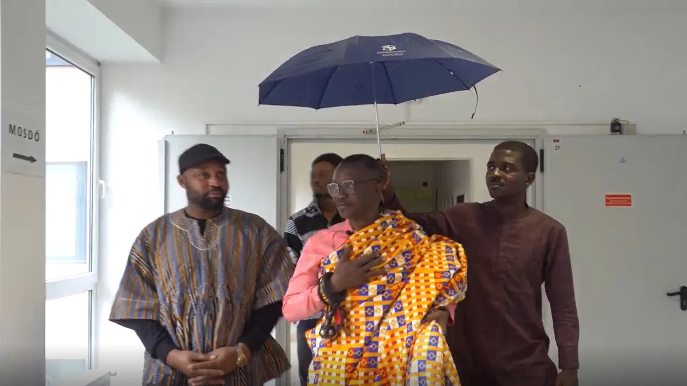 Ghánai király tanul Nyíregyházán! Kísértük egy napján -videó