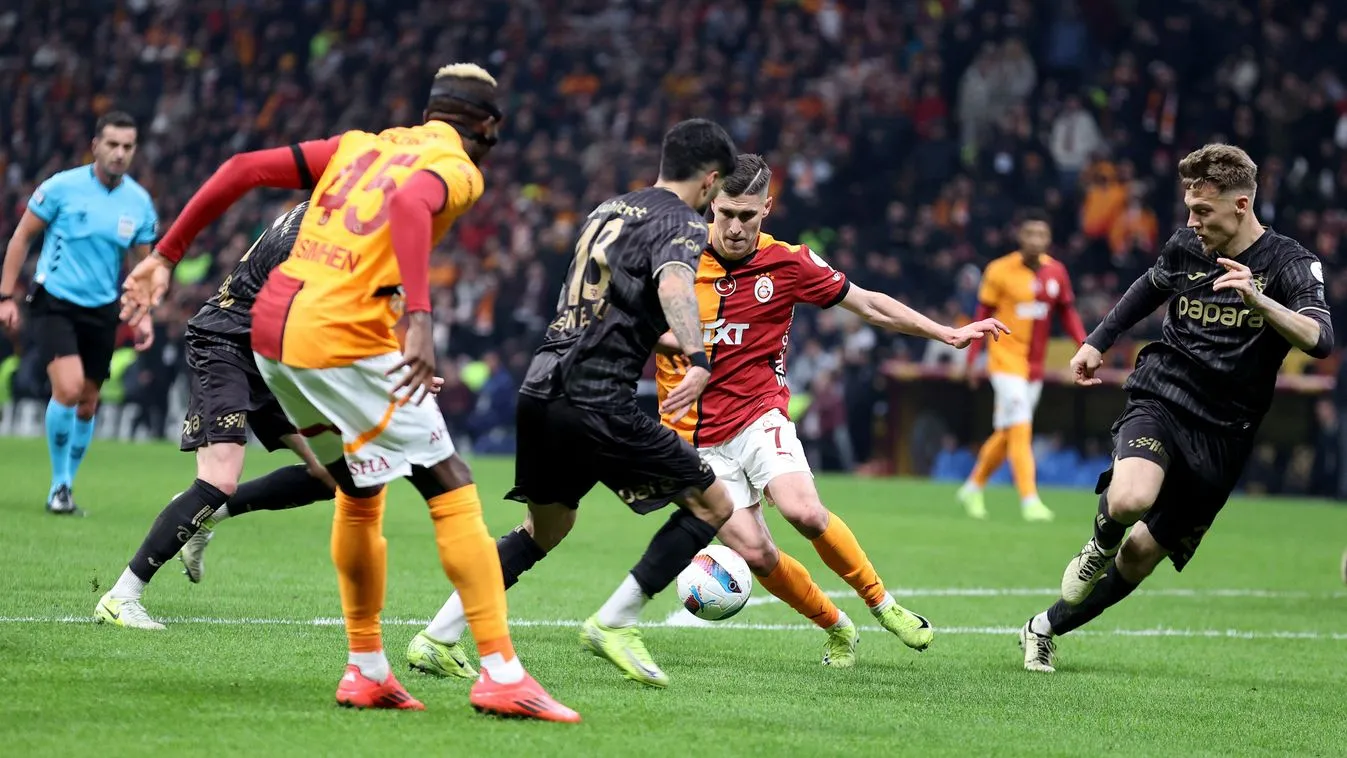 Sallai Roland belopta magát a Galata-szurkolók szívébe