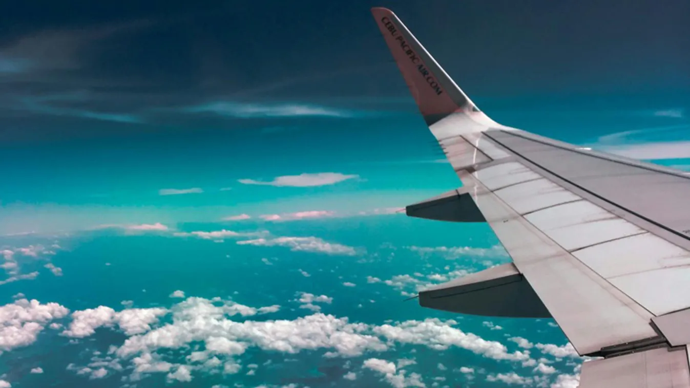 Lezuhant egy repülőgép, mindenki meghalt