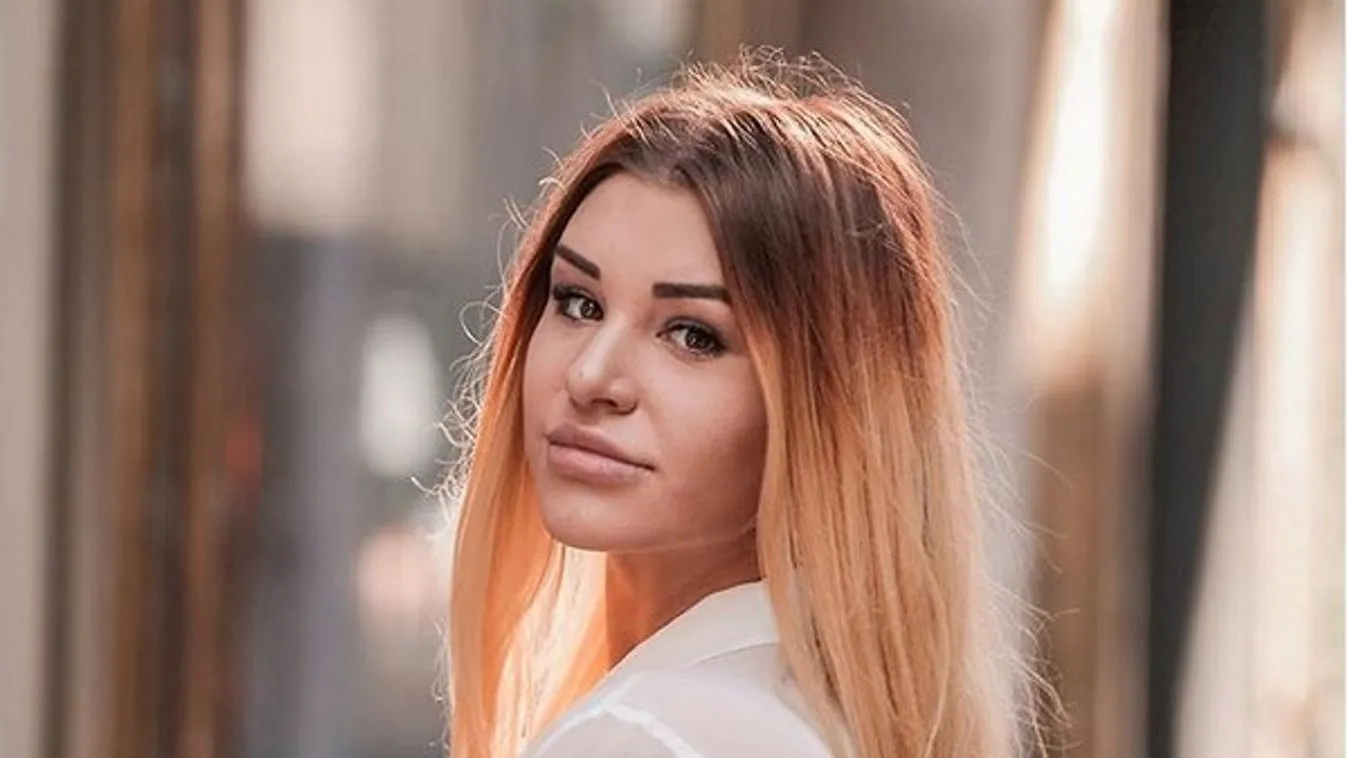 Dubajban kapták lencsevégre a magyar énekesnőt - Fotó