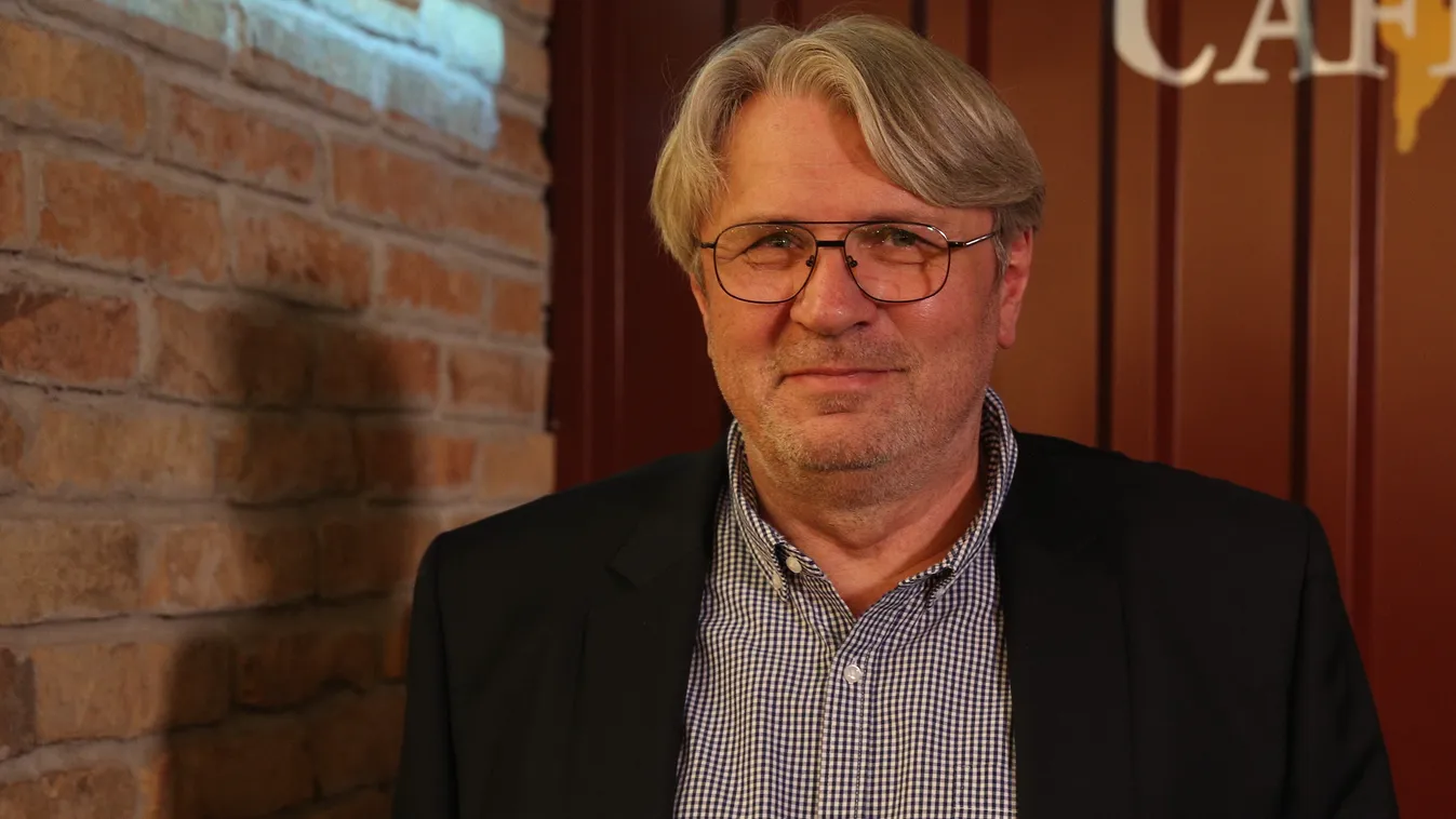 Így karácsonyozik Magyarország első úszó világbajnoka