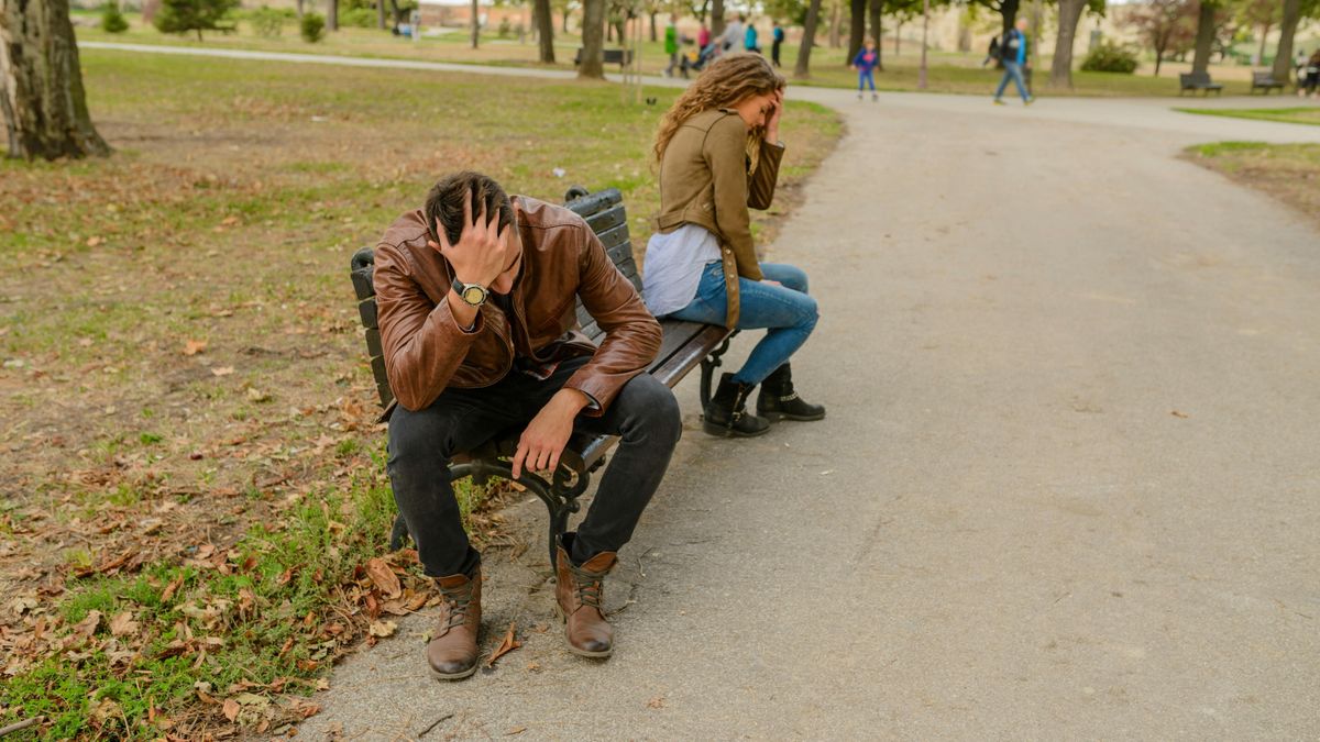 Szülei kapcsolatáért aggódik a fiú, pláne az apja legújabb lépése után