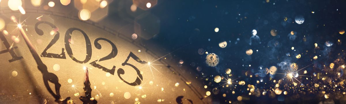 Szilveszteri horoszkóp New,Year's,Eve,2025,Celebration,Background,With,Gold,Glitter