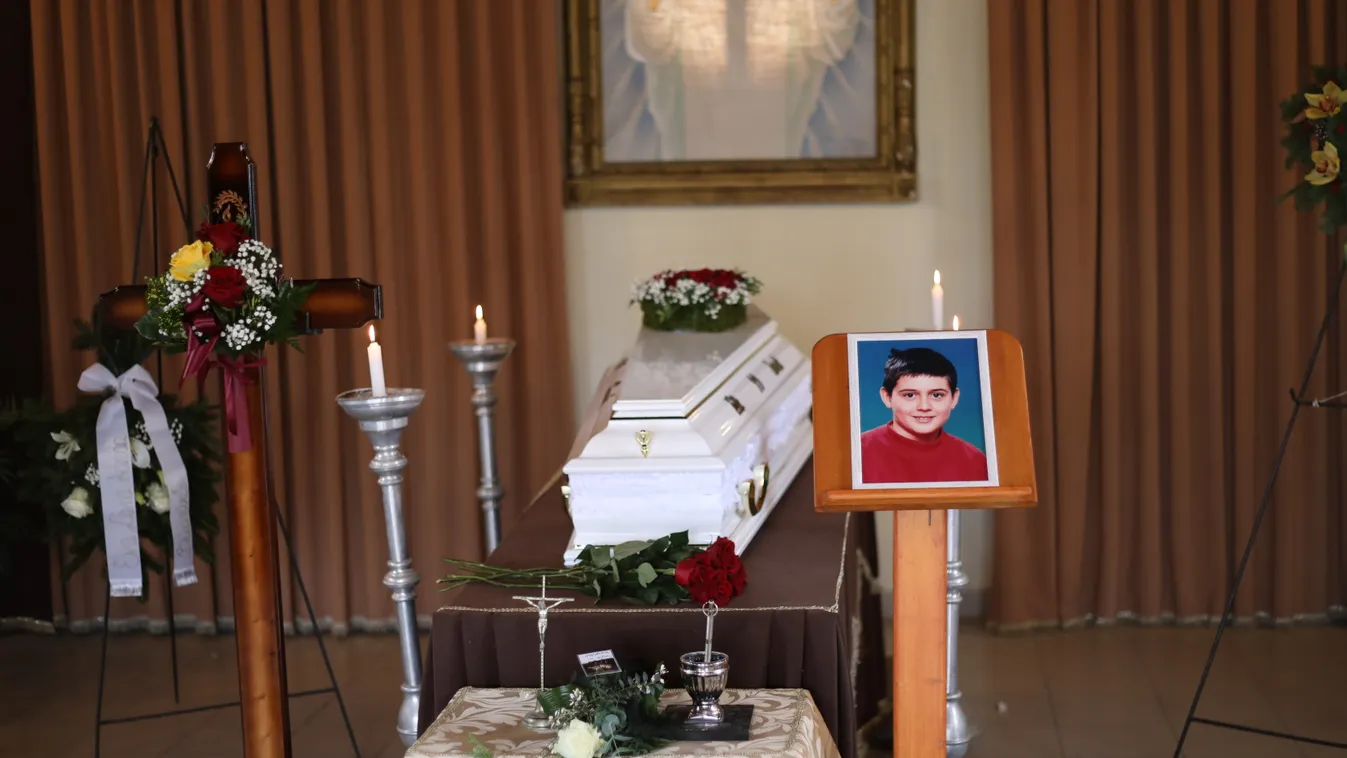 Így búcsúztatták el Till Tamást