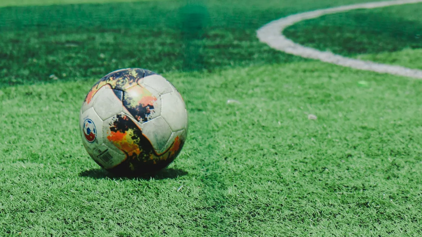 Visszavonult a focista, hogy meccsek helyett szexelhessen