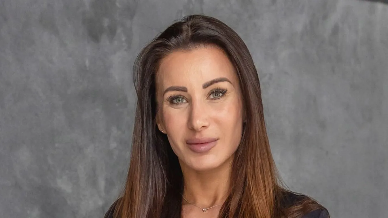 Kocsis Alexandra jól viselte a mellplasztikáját