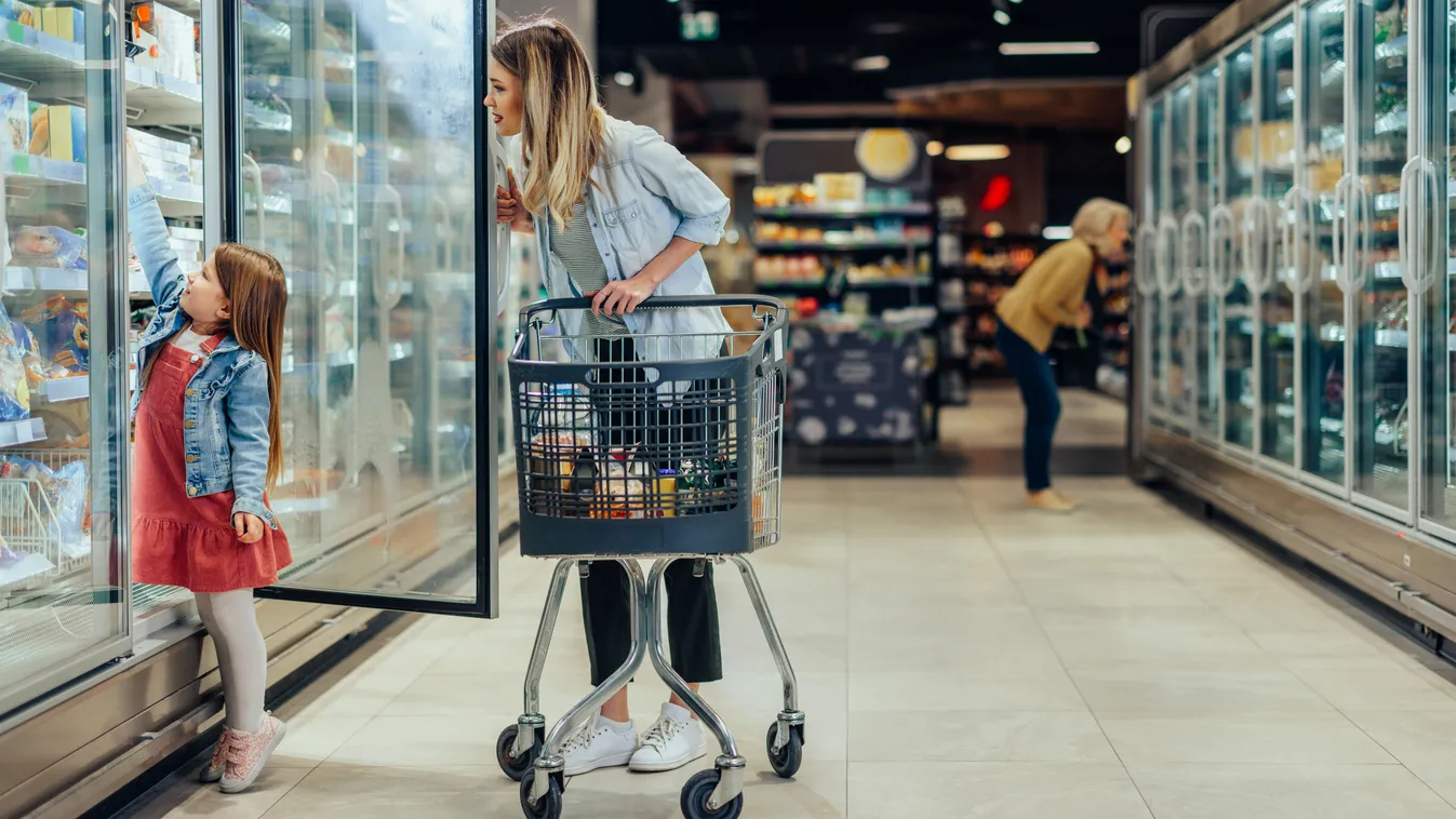 Így lehet utazni és vásárolni az év végén