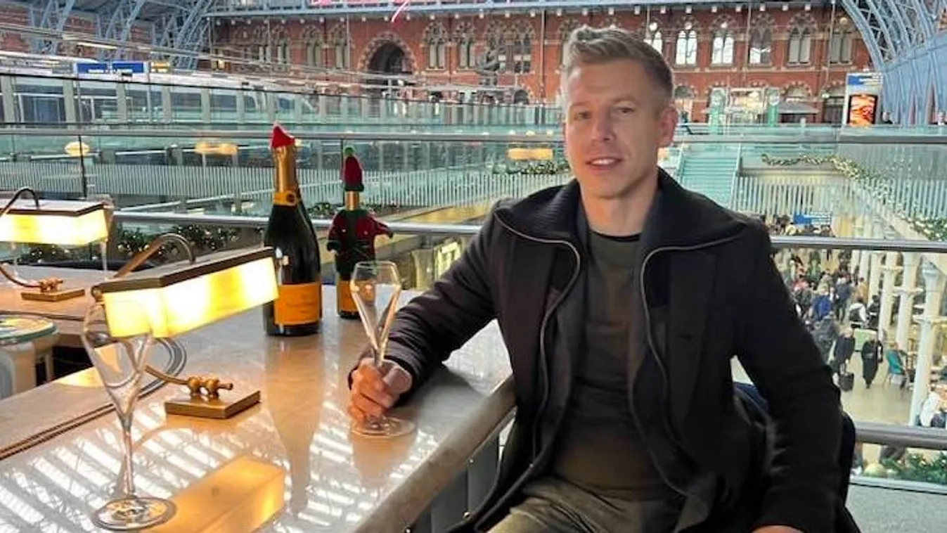 Magyar Péter 105 ezer forintos pezsgővel indította a napot