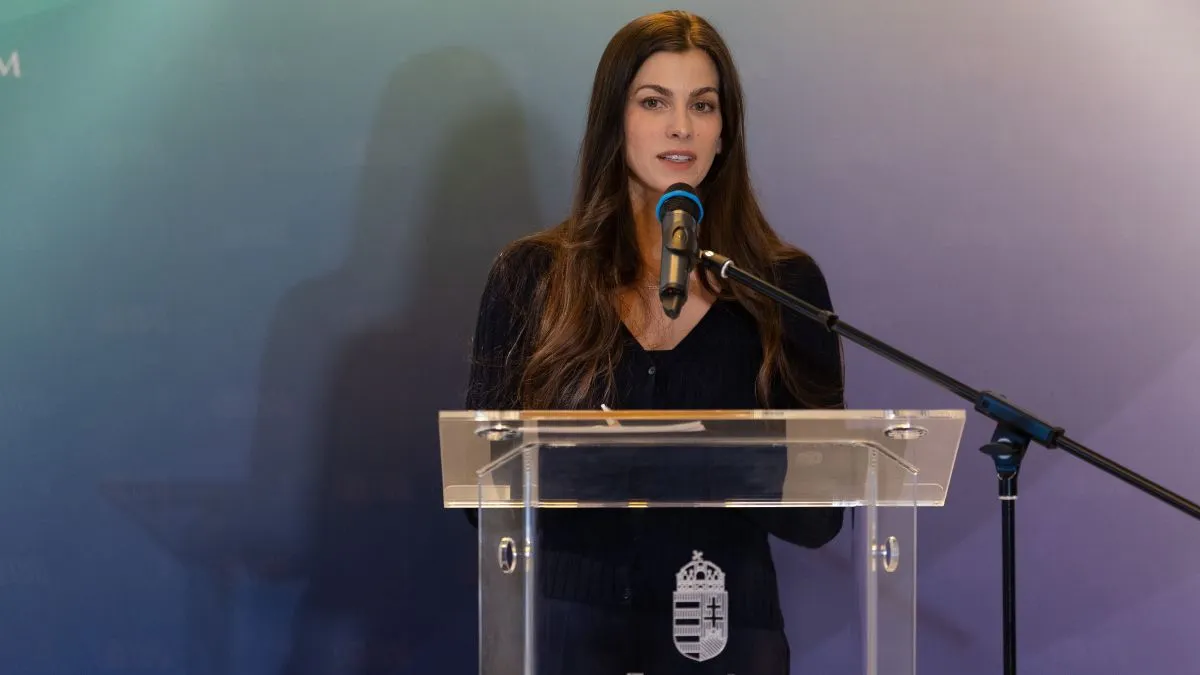 SZENTKIRÁLYI Alexandra