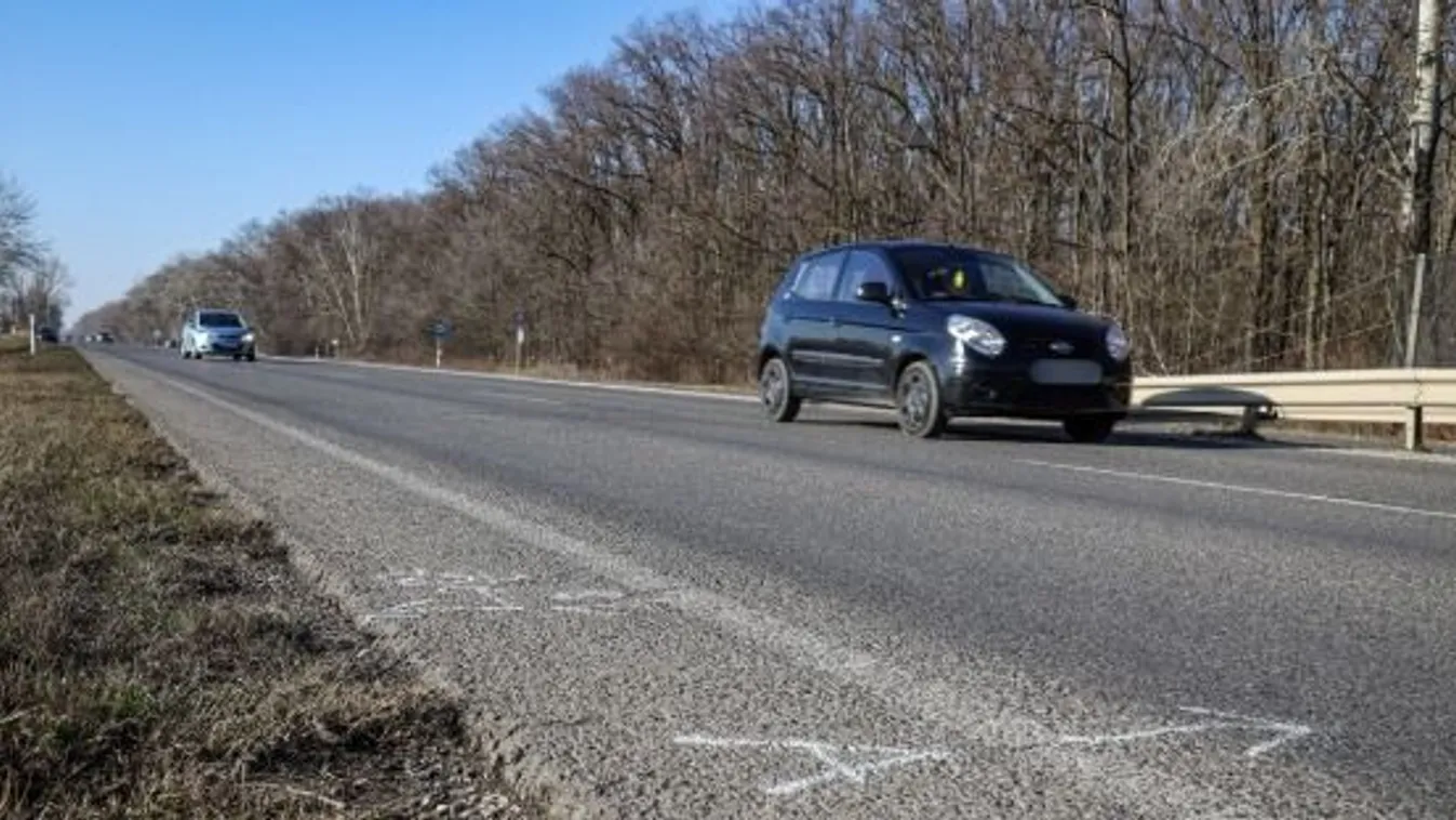 Úton dülöngélő férfit gázoltak halálra a 4-esen