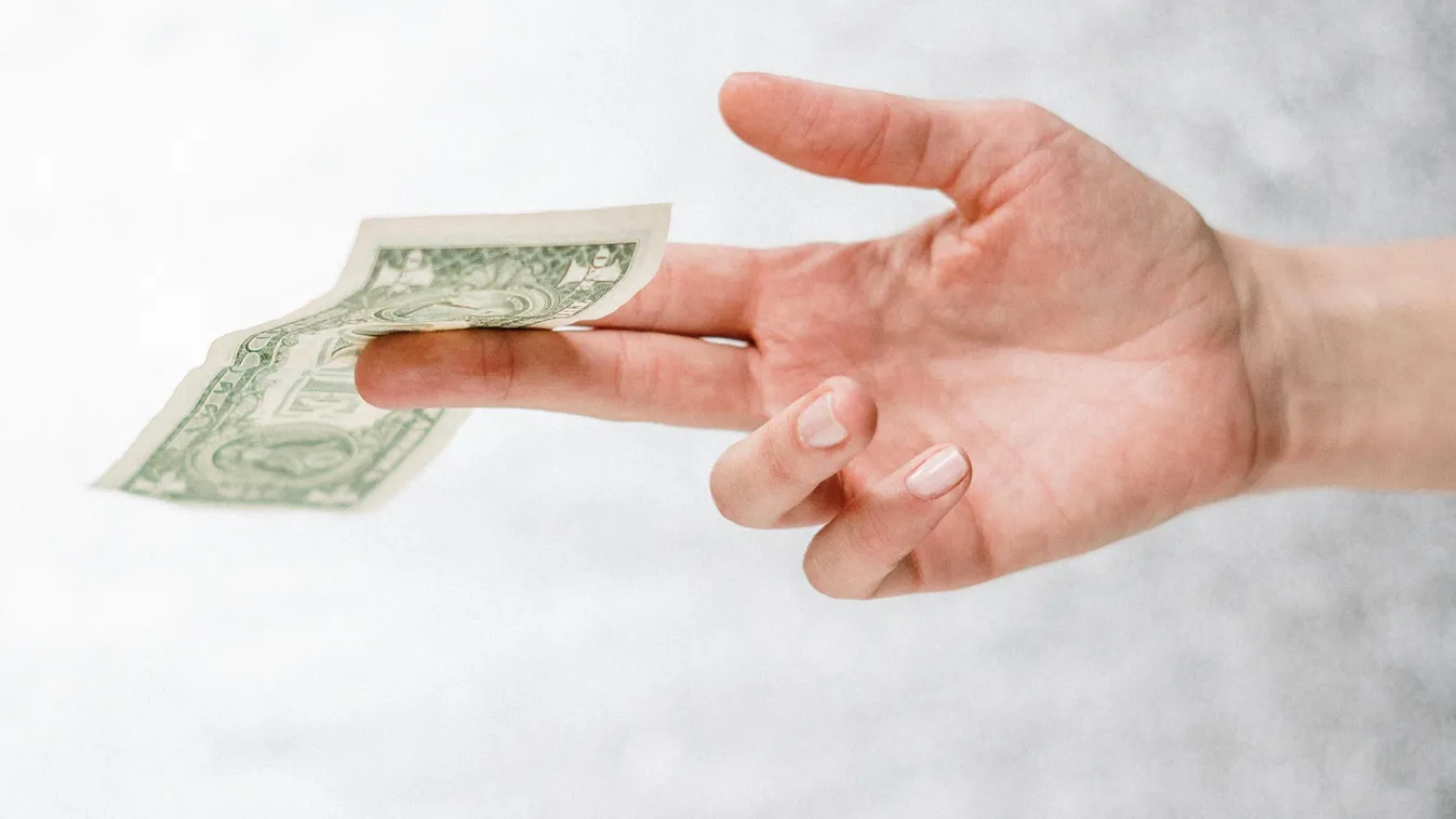 Furcsa hirdetés: "Bérelj fel, hogy zaklassam a barátnődet"