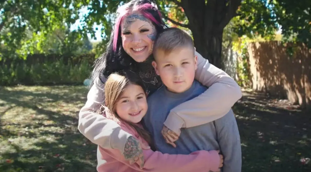 Kyla, tetovált modell, édesanya, YouTube, Truly