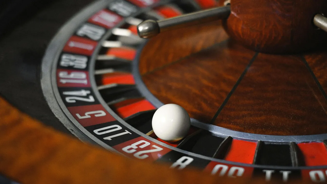 Ügyfélkapu-használat, boszorkányos jóslatok, tiroli baleset