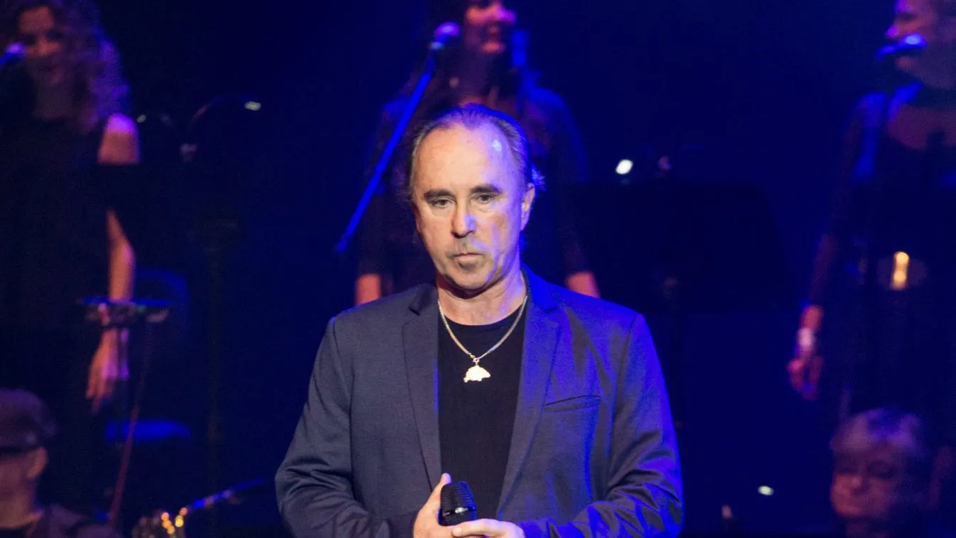 Megszólalt a bombariadóról a magyar énekes